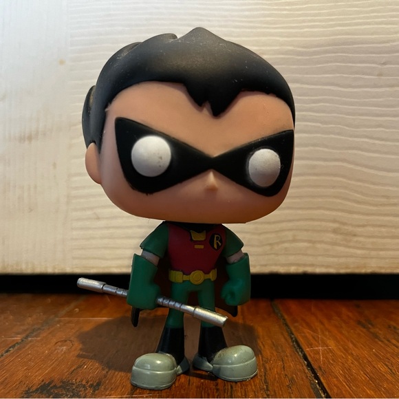 DC Comics - Robin Funko Pop Figure Set - Picture 6 of 9